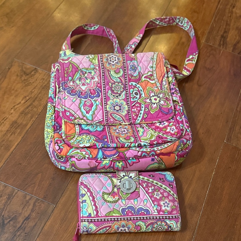 Vera Bradley Vibrant Pink Patterned Women's Bag Set Crossbody